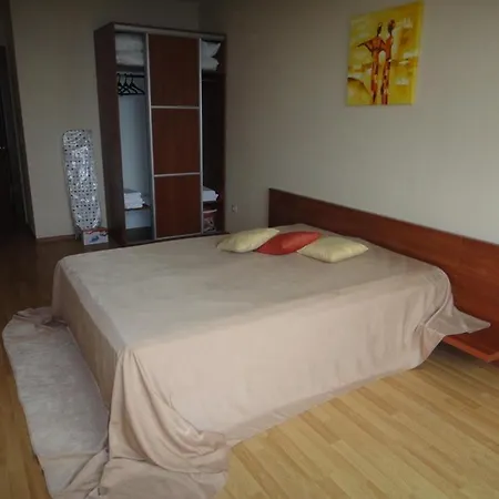 Apartment Golden Sands Apartment